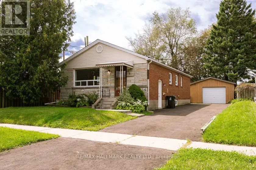 Detached at 4 BERGEN ROAD, Toronto