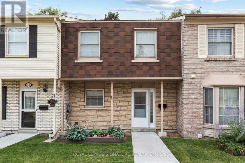 Townhouse at 42 - 580 EYER DRIVE, Pickering