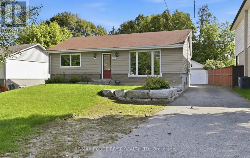 Detached at 517 KENT STREET, Whitby