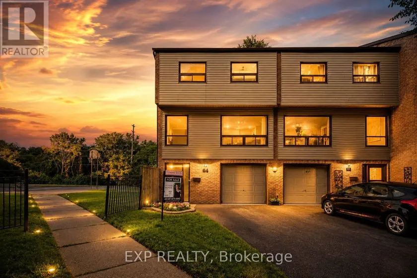 Townhouse at 64 PARKLANE CIRCLE, Clarington