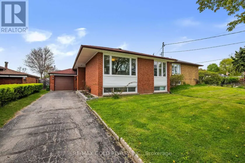 Detached at 3 WILLAMERE DRIVE, Toronto