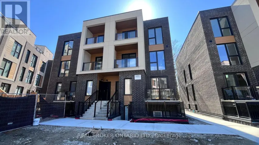 Townhouse at 11 - 170 CLONMORE DRIVE, Toronto