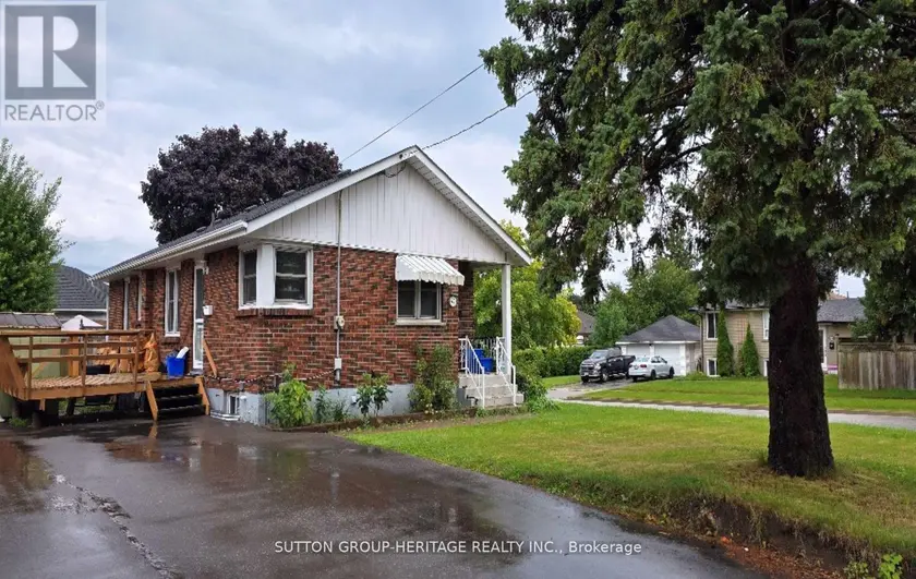 Detached at LOWER - 49 GRASSMERE COURT, Oshawa