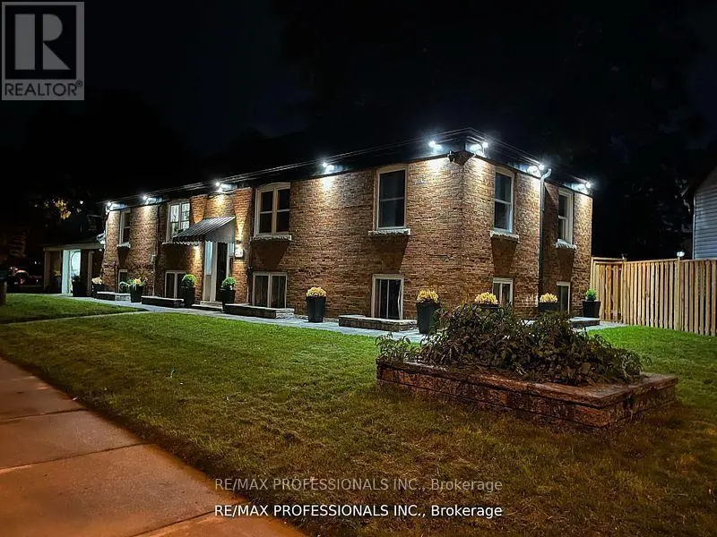 Multiplex at 2 - 284 GLEDHILL AVENUE W, Toronto