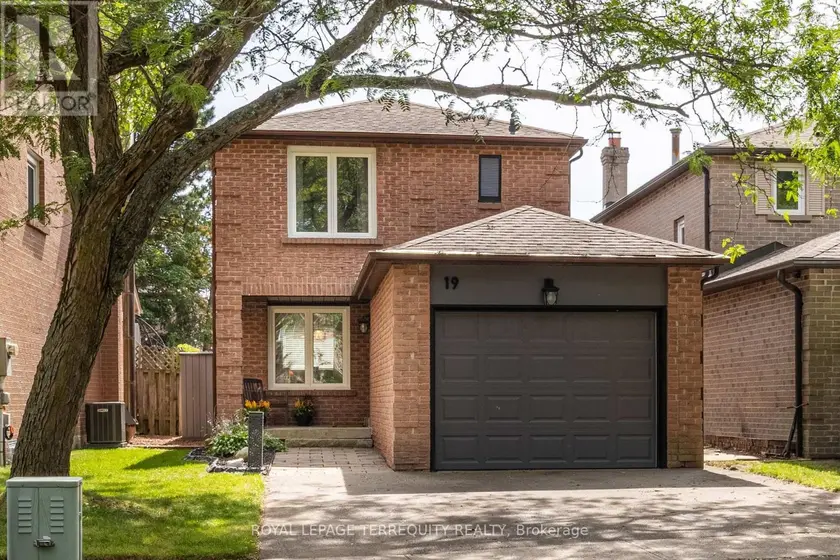 Detached at 19 BROCKLESBY CRESCENT, Ajax
