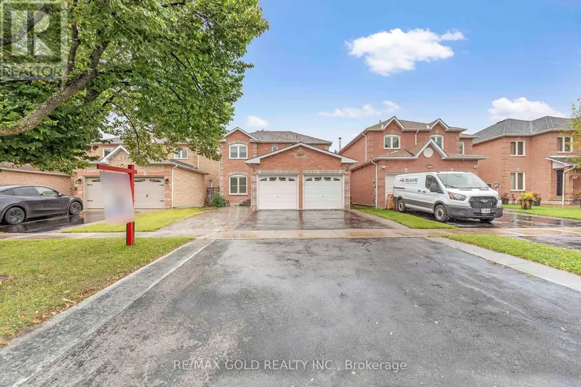 Detached at 299 DELANEY DRIVE, Ajax