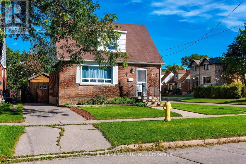 Detached at 32 STAMFORD SQUARE N, Toronto
