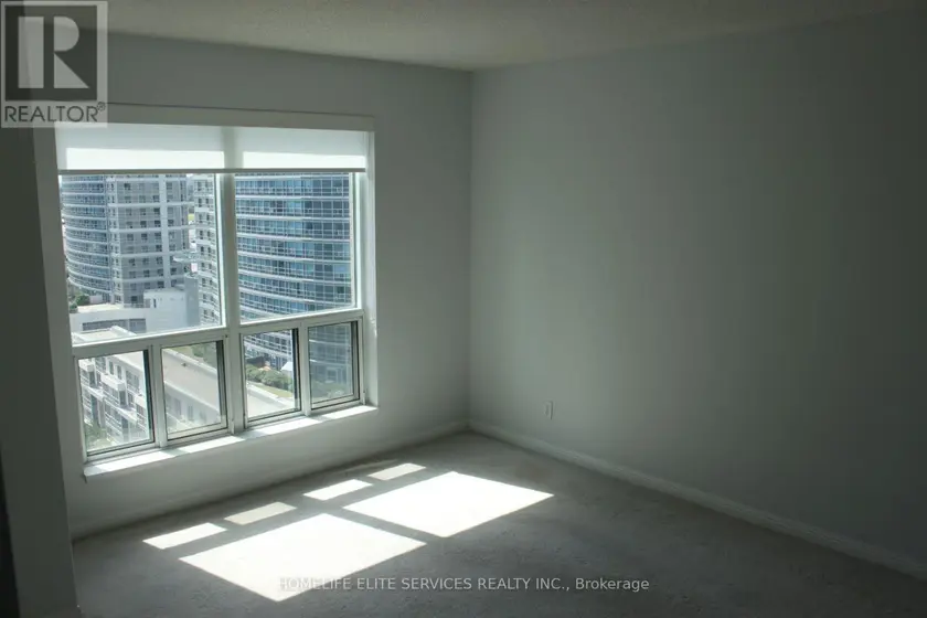 Apartment at 1615 - 11 LEE CENTRE DRIVE, Toronto