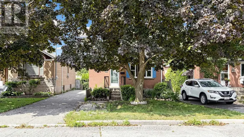 Detached at 10 DAVIDSON AVENUE, Toronto