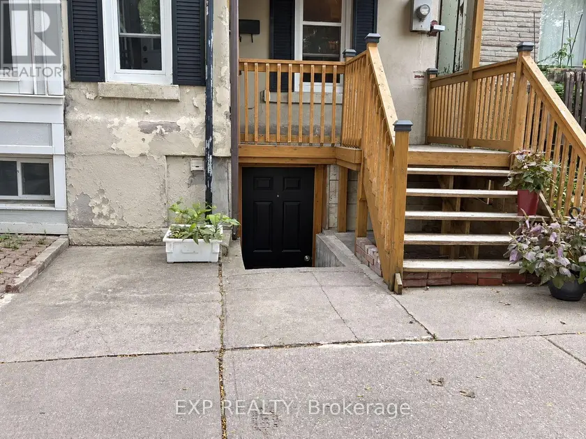 Townhouse at BASEMENT - 236 MUNRO STREET, Toronto