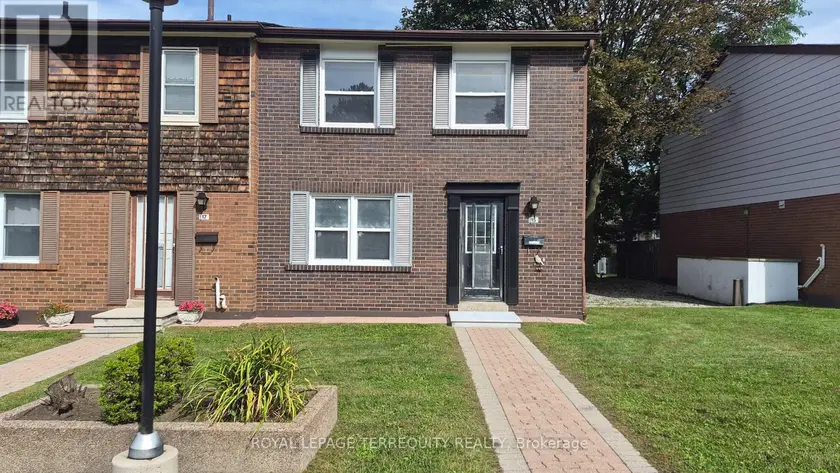 Townhouse at 15 - 15 BRIMWOOD BOULEVARD, Toronto