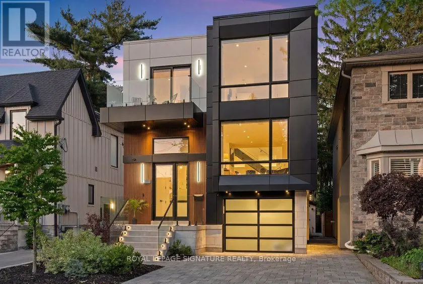 Detached at 39 DERWYN ROAD, Toronto