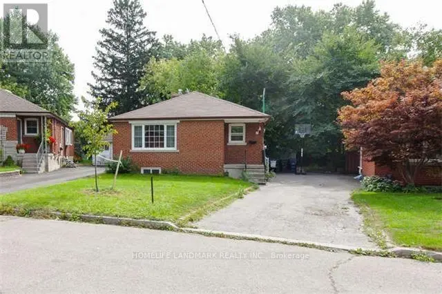 Detached at 7 BAUDINA CRESCENT, Toronto