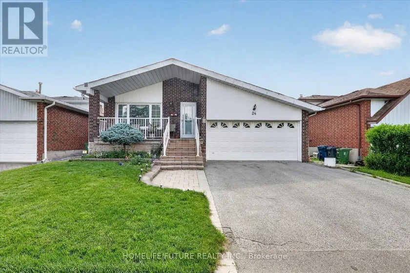 Detached at 24 CLEETHORPES BOULEVARD, Toronto