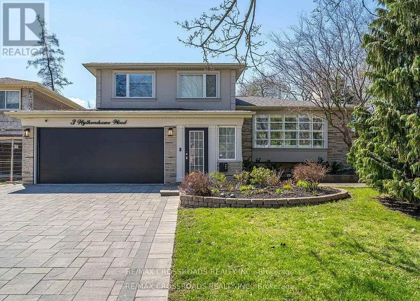 Detached at 3 WYTHENSHAWE WOOD, Toronto