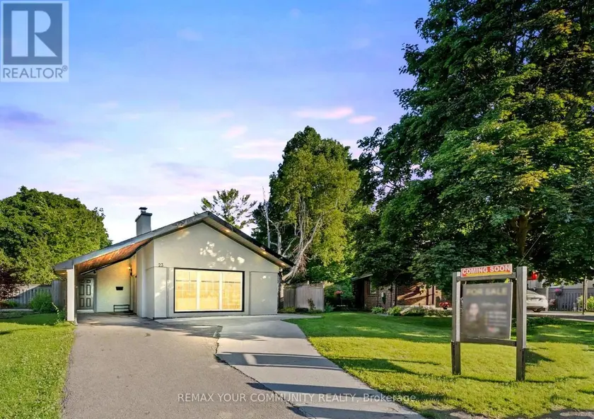 Detached at 23 PENETANG CRESCENT, Toronto
