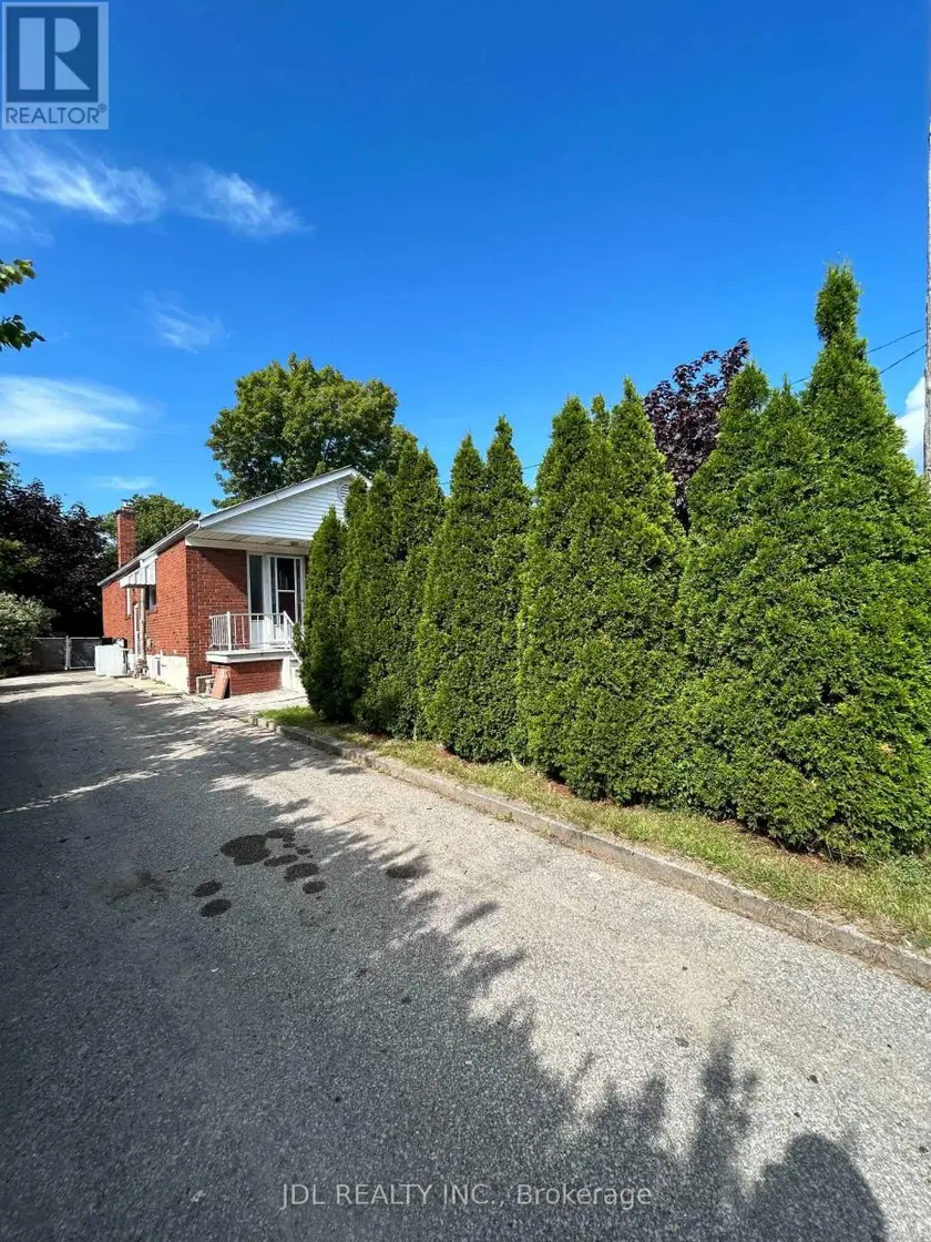 Detached at THREE-BEDROOM MAIN FLOOR - 8 HIGHWOOD AVE AVENUE, Toronto
