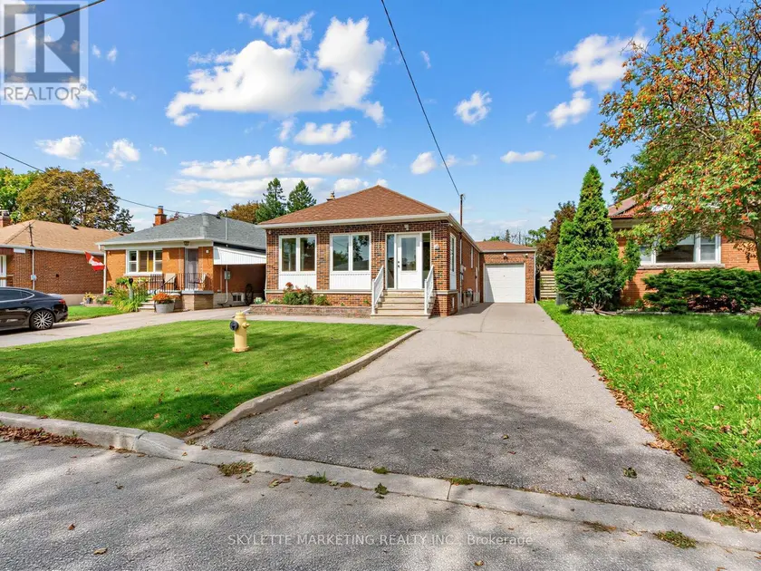 Detached at 14 BARDWELL CRESCENT, Toronto