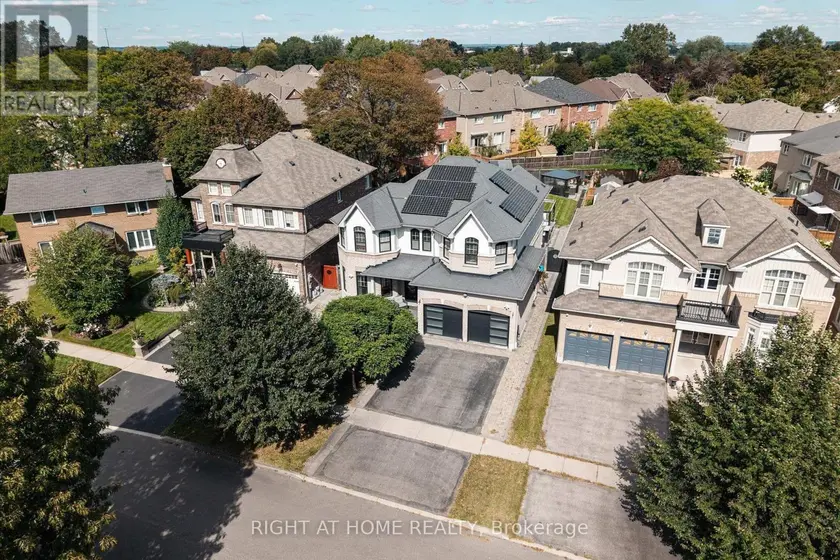 Detached at 66 RIDEOUT STREET, Ajax