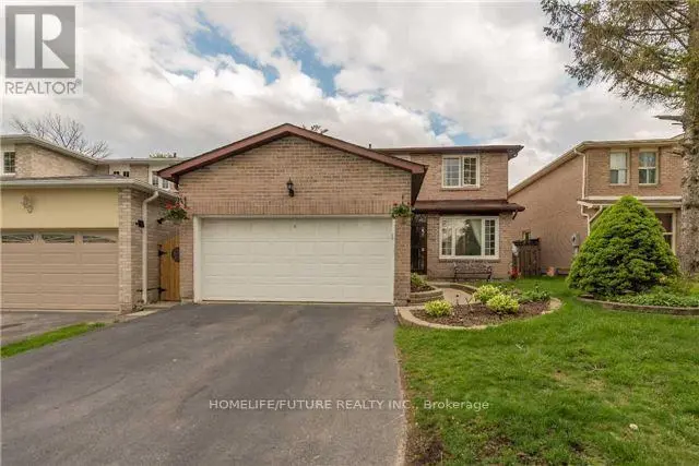 Detached at 17 CHADWICK DRIVE, Ajax