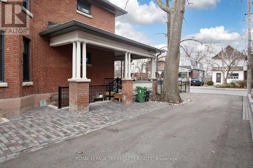 Detached at BSMT - 354 MAIN STREET, Toronto