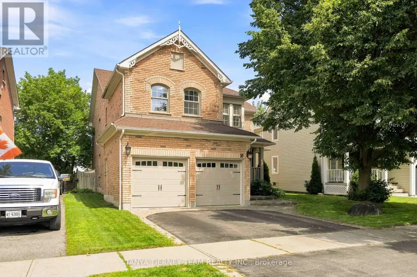 Detached at 16 WARING AVENUE, Whitby