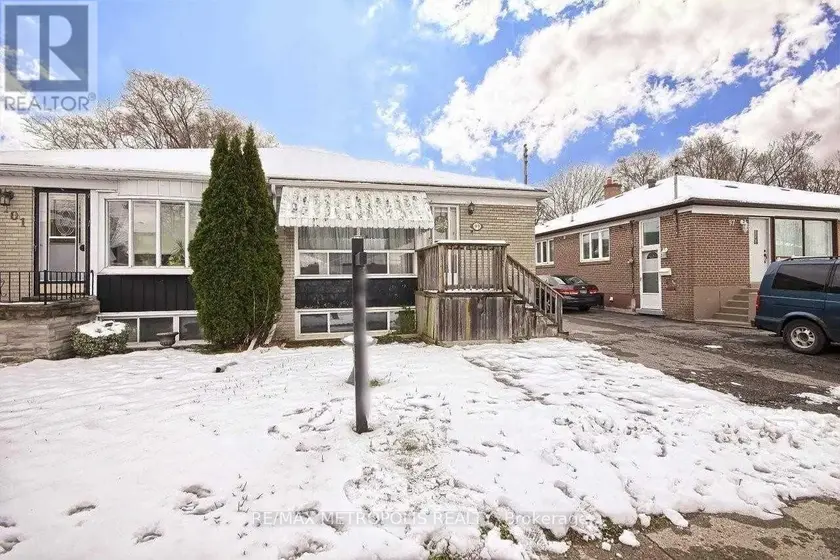Semi-Detached/Link at UPPER - 99 OVERTURE ROAD, Toronto