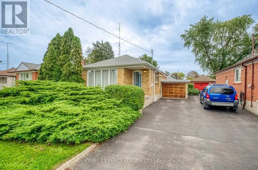 Detached at 13 GRAYLEE AVENUE, Toronto