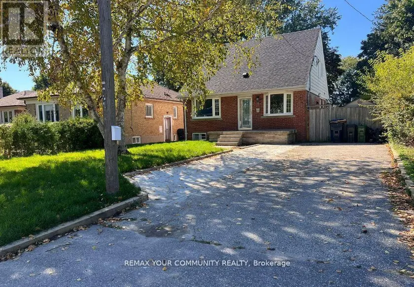 Detached at 16 ROBERTSFIELD CRESCENT, Toronto