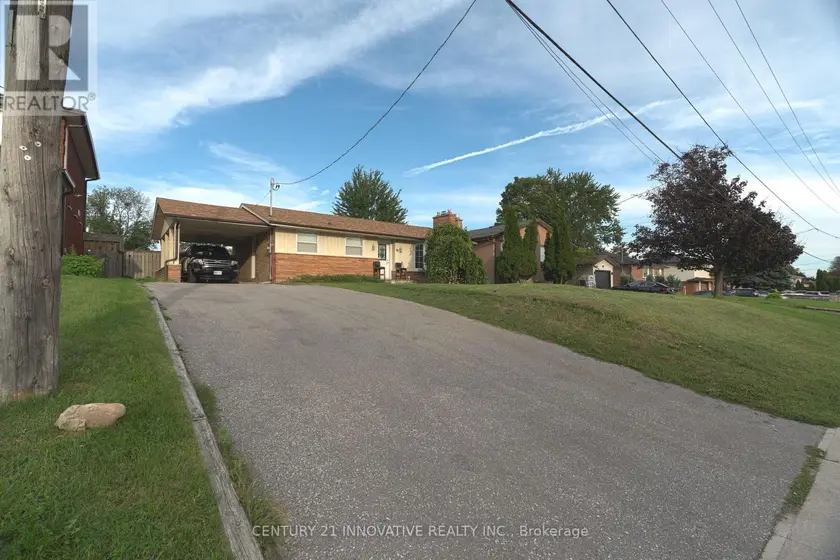 Detached at 89 THICKSON ROAD S, Whitby