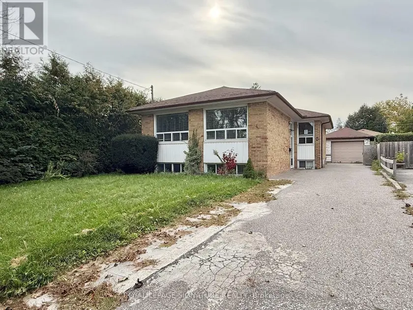 Detached at 4 WANTANOPA CRESCENT, Toronto