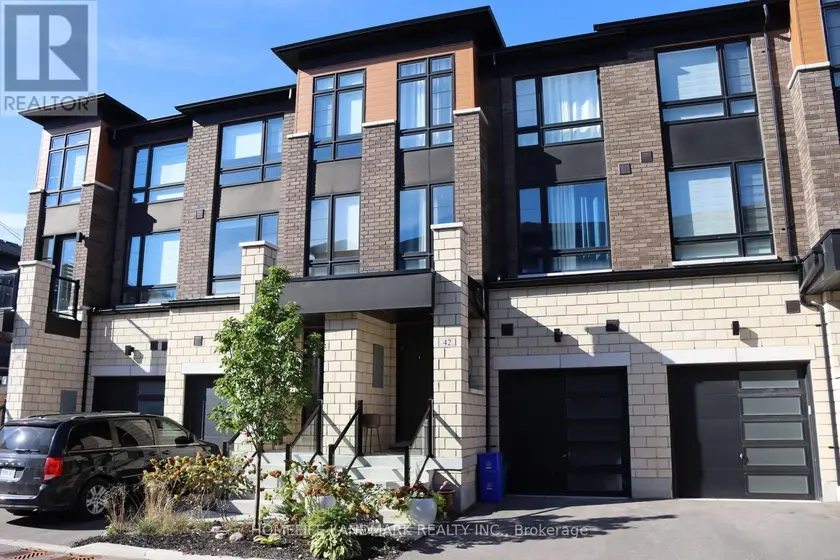 Townhouse at 42 LAKE TRAIL WAY, Whitby