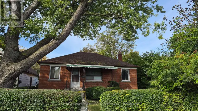 Detached at 228 SOUTH WOODROW BOULEVARD, Toronto