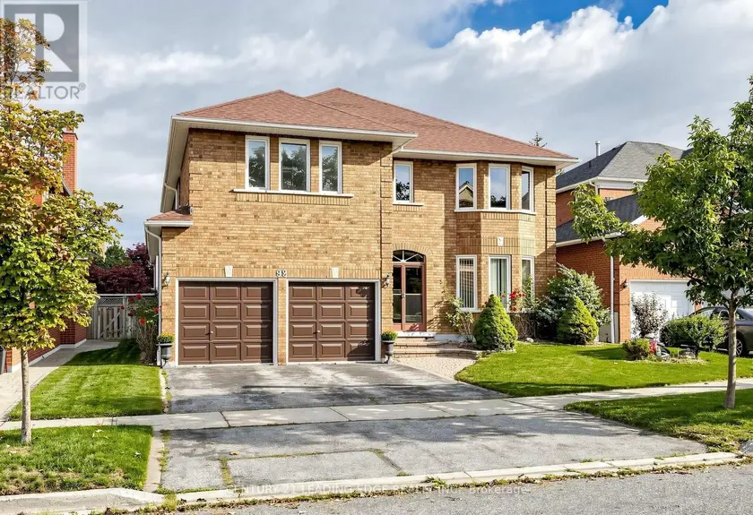 Detached at 92 ERICKSON DRIVE, Whitby