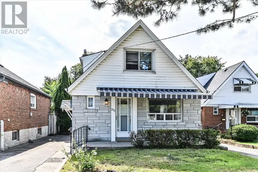 Detached at 292 GLEBEMOUNT AVENUE, Toronto
