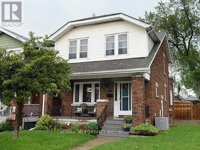 Detached at 811 COXWELL AVENUE, Toronto