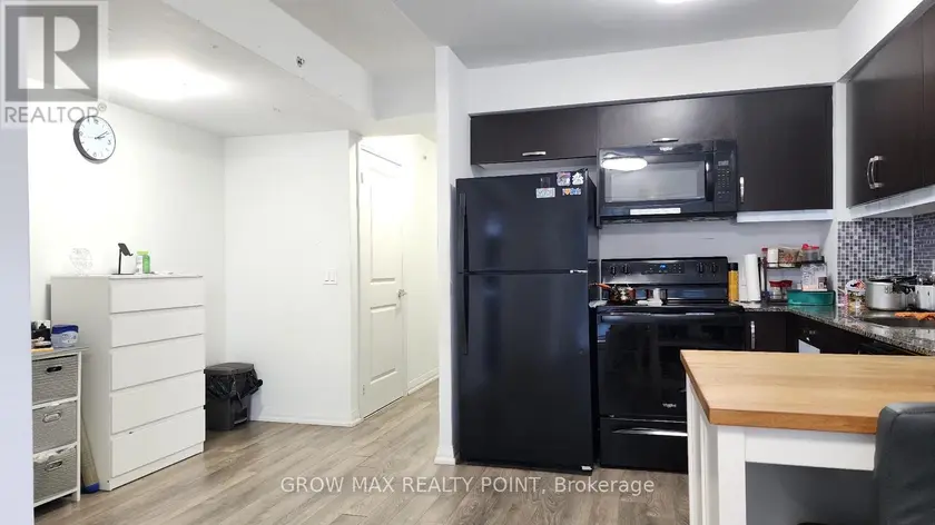 Apartment at 907 - 30 MEADOWGLEN PLACE, Toronto