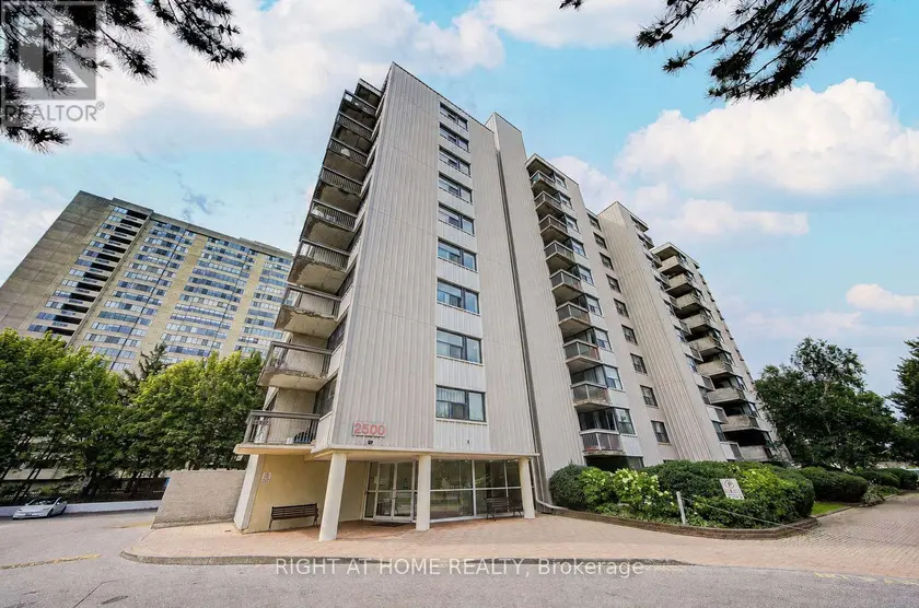Apartment at #208 - 2500 BRIDLETOWNE CIRCLE, Toronto