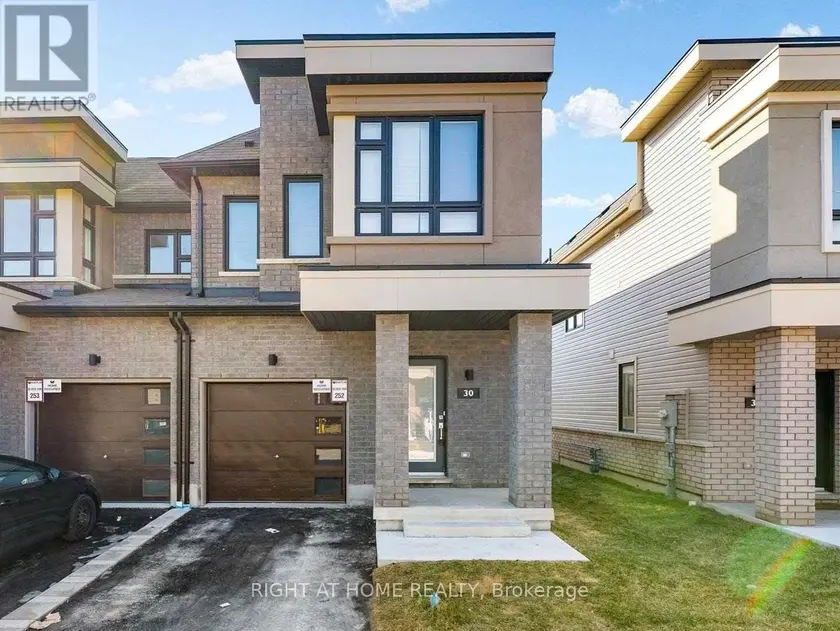 Townhouse at 30 CASPIAN SQUARE, Clarington