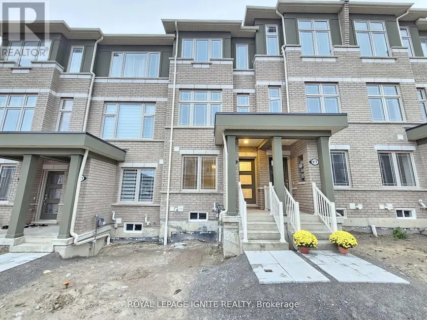 Townhouse at 919 CROWSNEST HOLLOW, Pickering