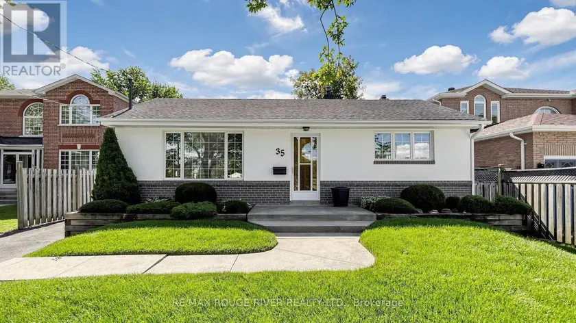 Detached at 35 SOUTHLAWN DRIVE, Toronto