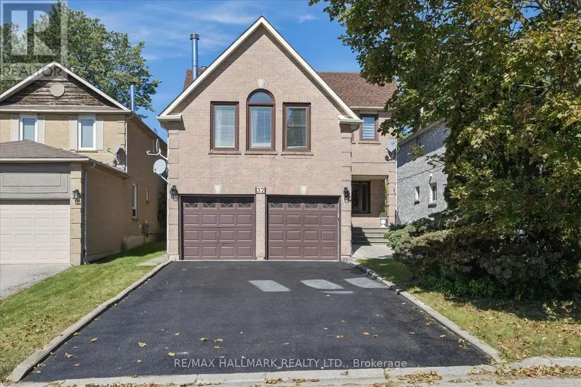 Detached at 32 VALLEY CENTRE DRIVE, Toronto