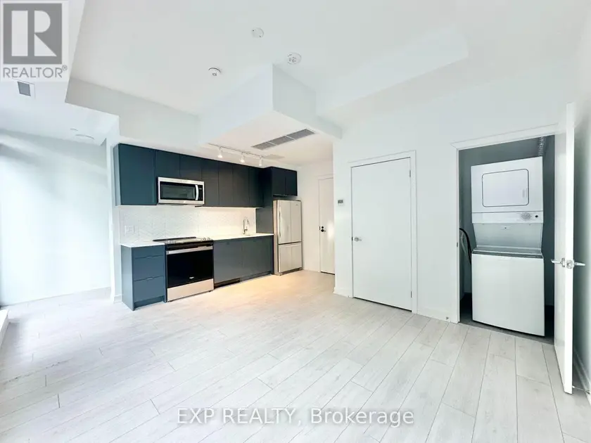 Townhouse at 132C - 1612 CHARLES STREET, Whitby