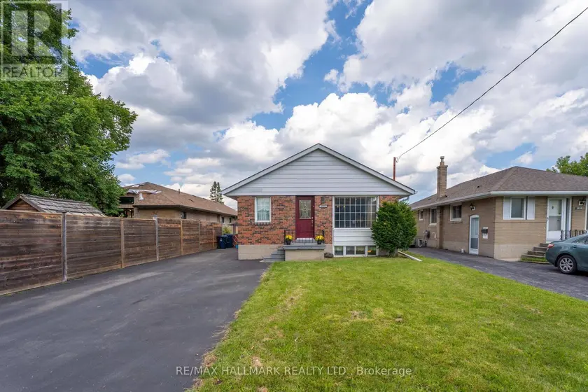 Detached at 1557 PHARMACY AVENUE, Toronto