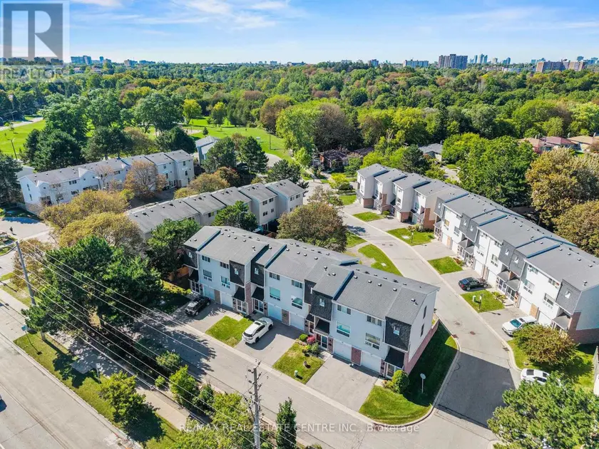 Townhouse at 15 - 33 CELESTE DRIVE, Toronto