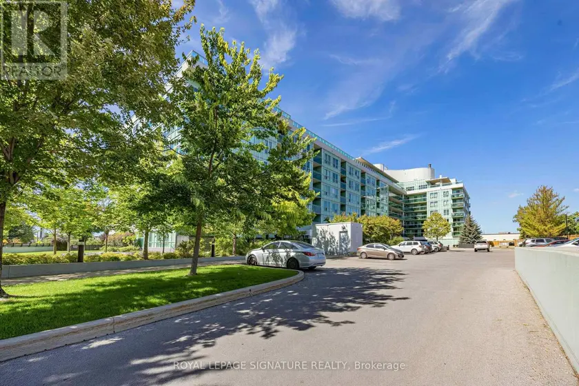 Apartment at 322 - 60 FAIRFAX CRESCENT, Toronto