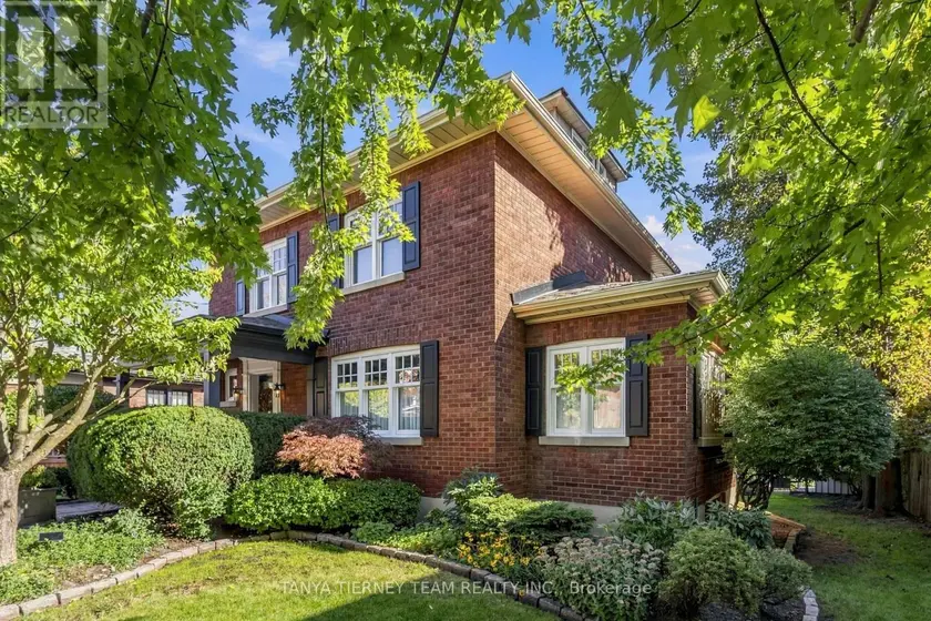 Detached at 511 CENTRE STREET S, Whitby