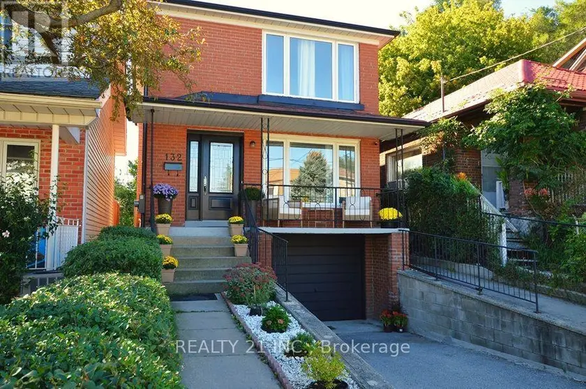 Detached at 132 HARDING BOULEVARD, Toronto