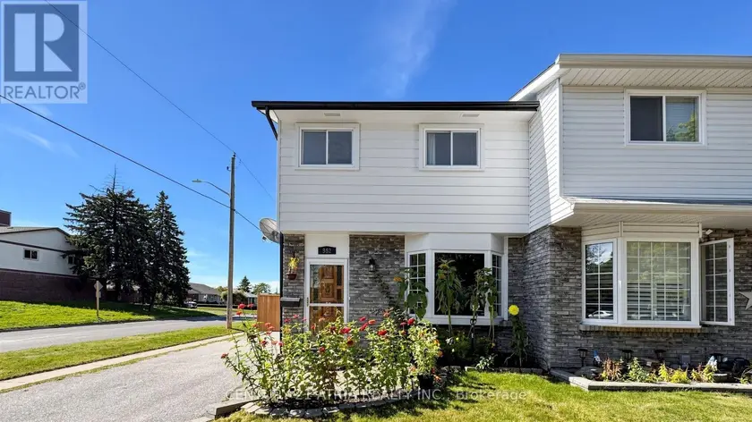 Semi-Detached/Link at 982 RENFREW COURT, Oshawa