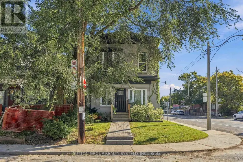 Multiplex at LOWER - 103 ASHDALE AVENUE, Toronto